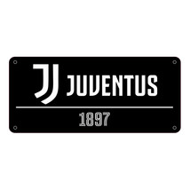 Juventus fekete utcat&aacute;bla