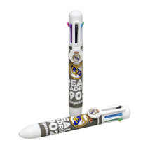 Real Madrid 8 sz&iacute;n&udblac; toll