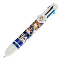 Real Madrid 8 sz&iacute;n&udblac; toll